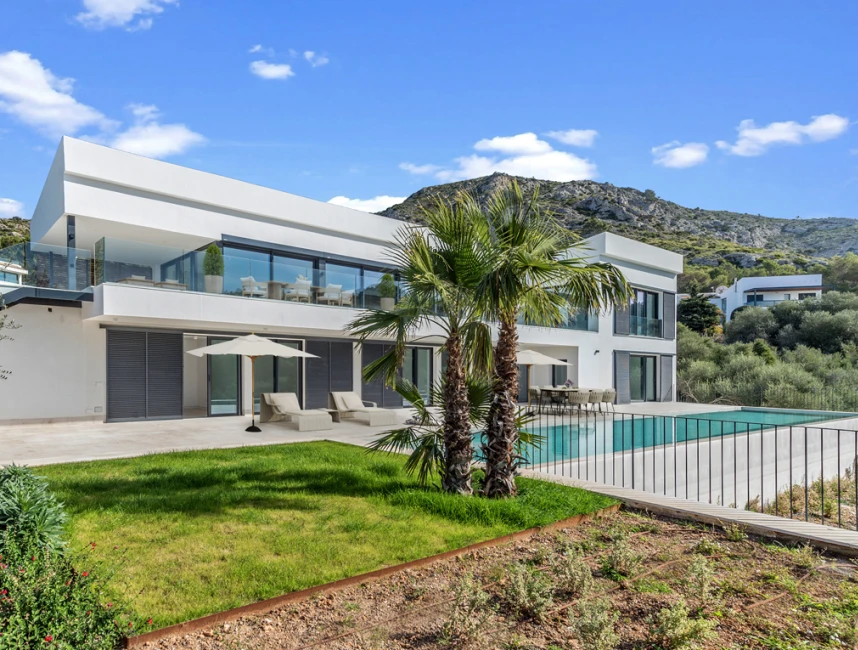 Stunning luxury villa close to the sea - new built in Alcudia, Mallorca-8
