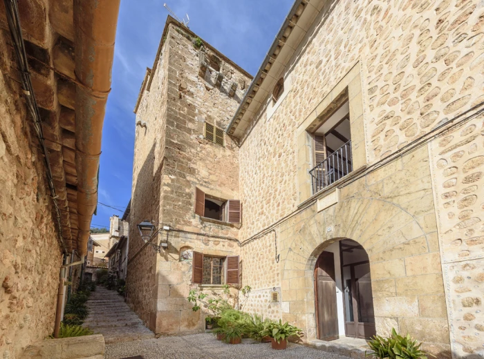 Stunning Historic Property in the Heart of Fornalutx-28