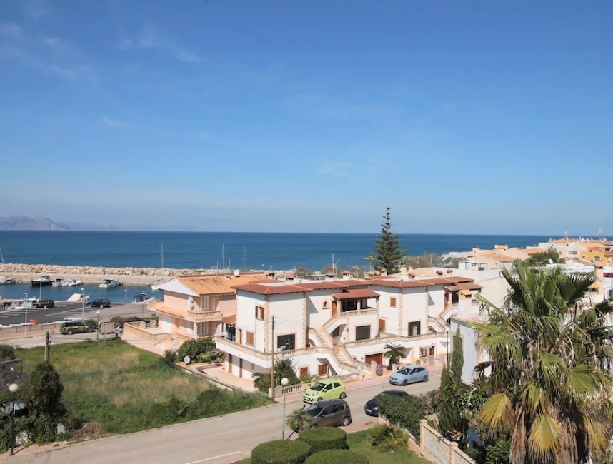 Vrijstaand huis aan de haven met uitzicht op zee in Colònia St. Pere-2