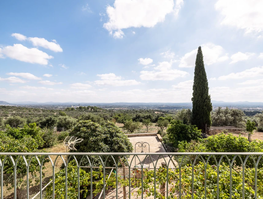 Mallorcan Country estate at the outskirts of Binissalem with amazing views-14