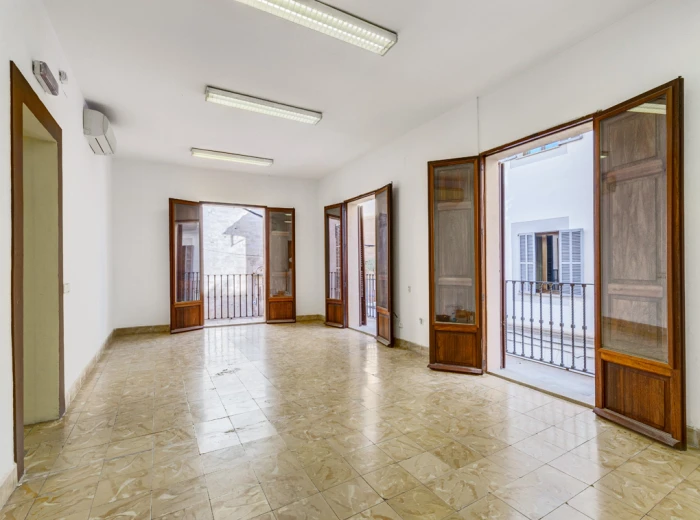 Te renoveren: Appartement op emblematische locatie met lift - Palma de Mallorca, Oude Stad-1