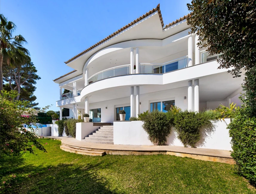 Vacker villa med fantastisk utsikt över havet och Puerto Portals-3