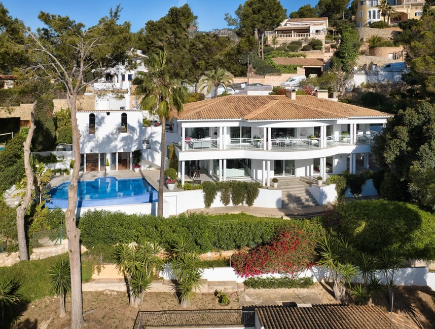 Vacker villa med fantastisk utsikt över havet och Puerto Portals-24