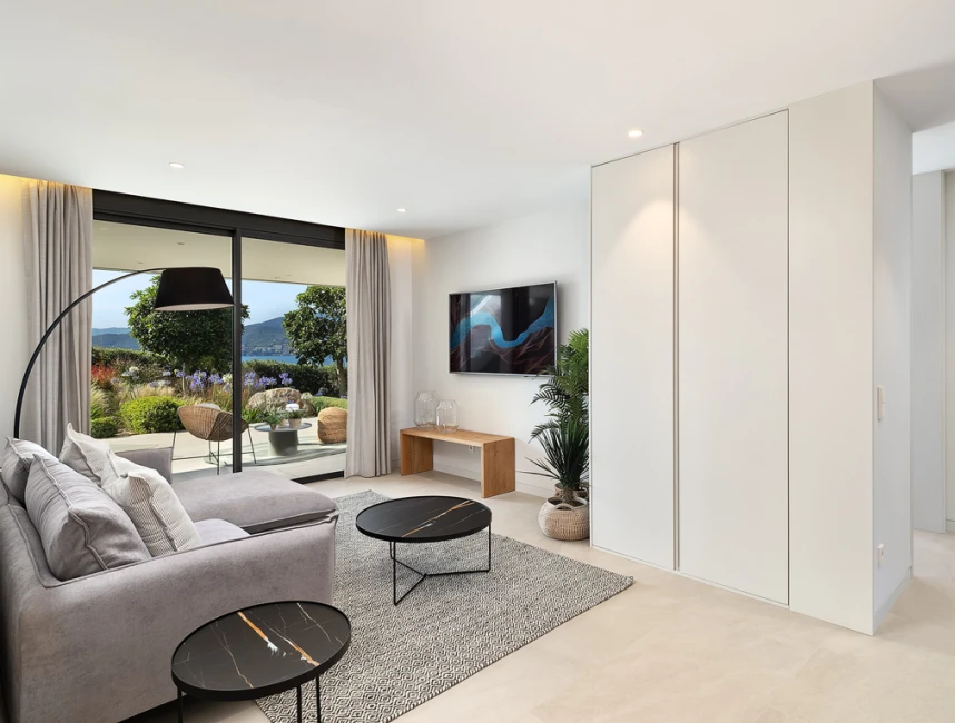 Nieuw gebouwde villa met zeezicht in Santa Ponsa-15