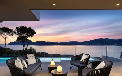 Nieuw gebouwde villa met zeezicht in Santa Ponsa