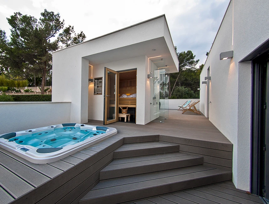 Modern luxury villa with direct golf views-24