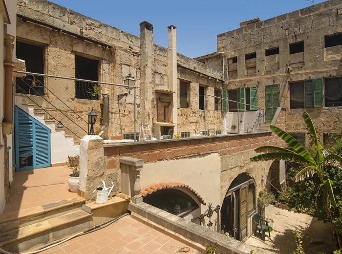 Mallorcan townhouse with lots of potential in Llucmajor-15
