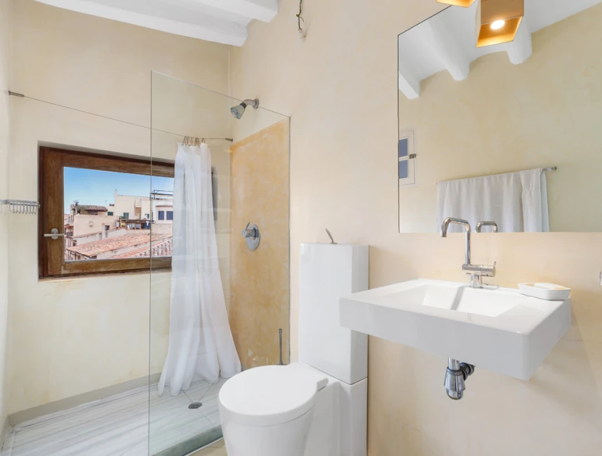 Enchanting duplex penthouse with Mediterranean flair, sea views & communal terrace-11