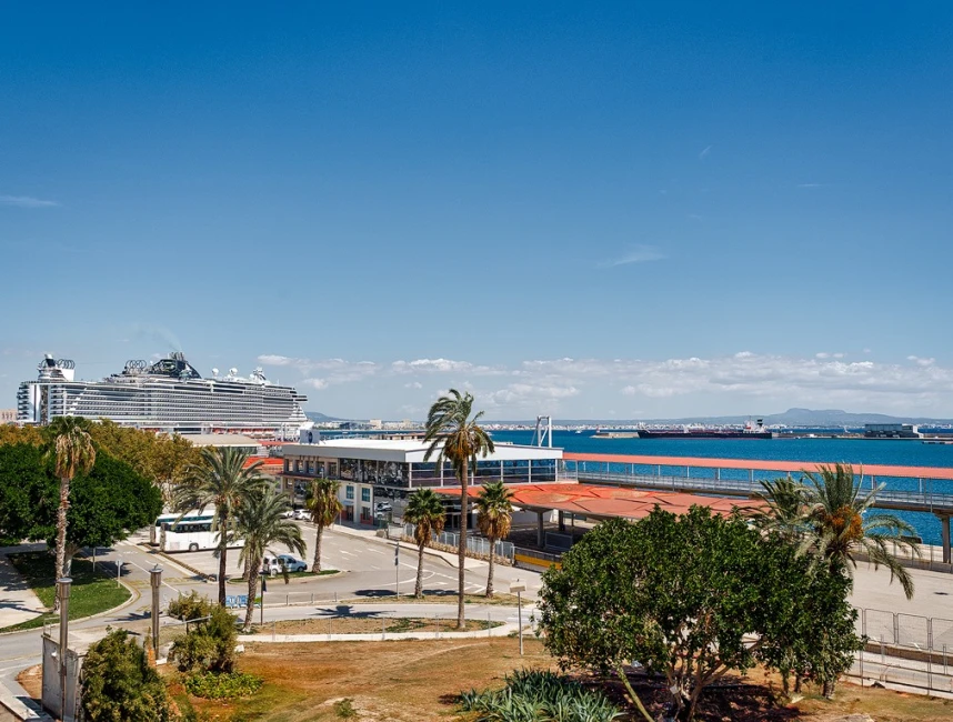Neue Luxuswohnung mit Hafenblick in Palma-9