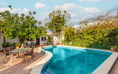 Privilegierad tomt med bungalow och pool, Portixol - Mallorca