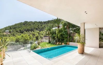 Nybyggd villa med utsikt över Palma i Son Vida