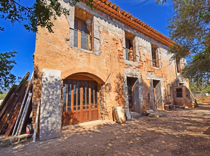 Fabelhaftes Grundstück mit Steinhaus zum restaurieren in Consell-2
