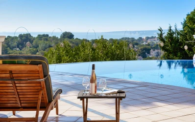 Villa op een toplocatie met adembenemend uitzicht op zee