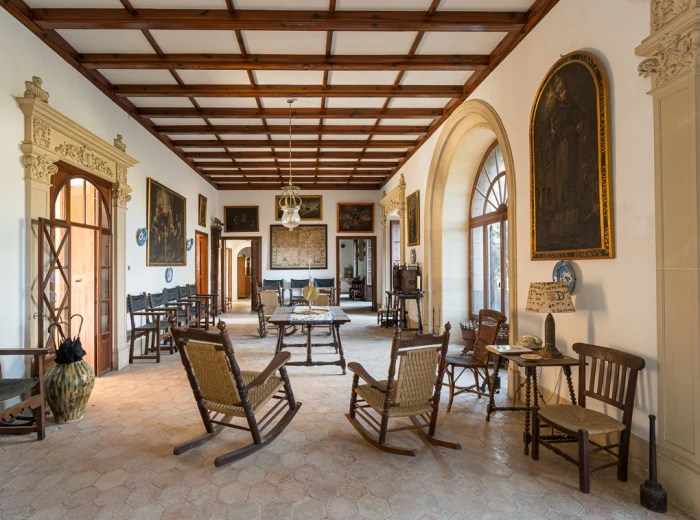 Magnificent 17th century country estate-9