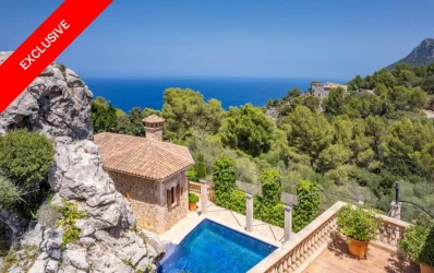 Immaculate Stone Villa with Magical Lookout