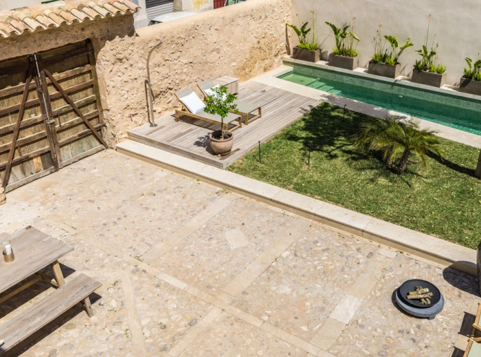Superb townhouse with pool in Santa Maria-3