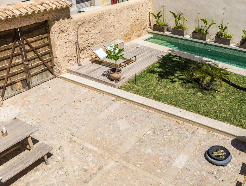 Superb townhouse with pool in Santa Maria-3