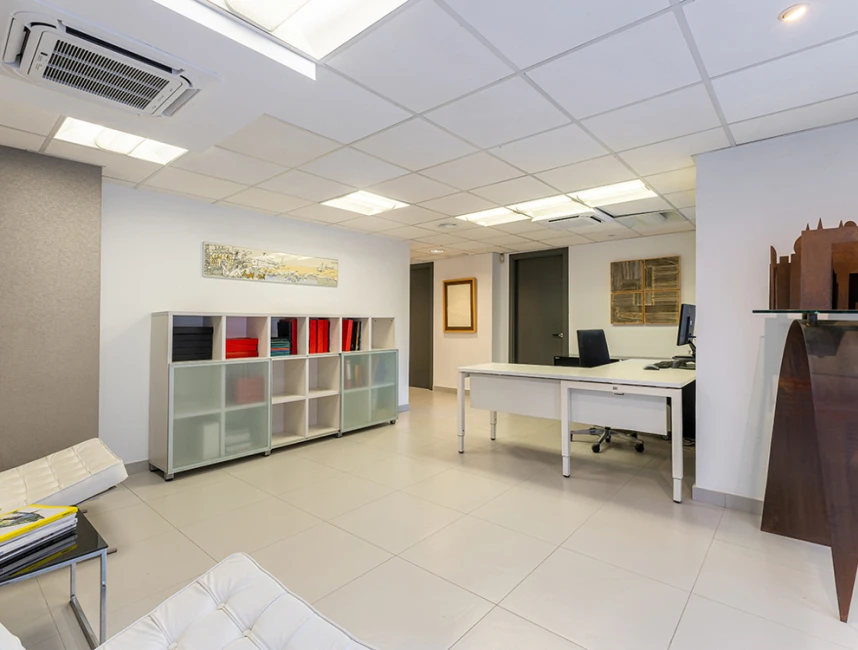 Elegant commercial space in the heart of Puerto Andratx-3