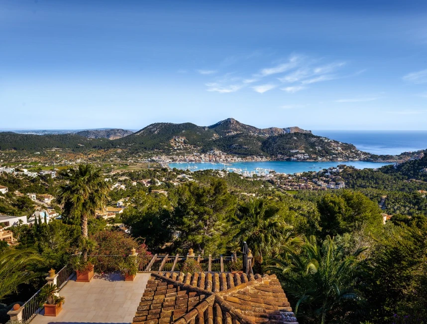 Mediterrane villa met prachtig uitzicht op de haven-23