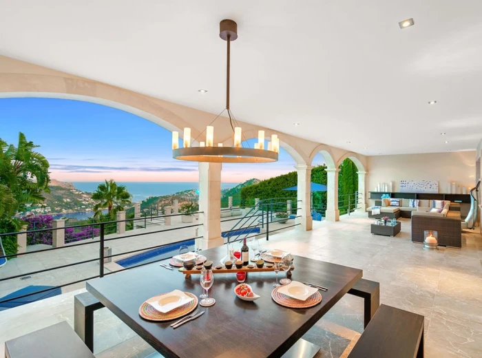 Moderne Villa mit spektakulärem Meer- und Hafenblick-13