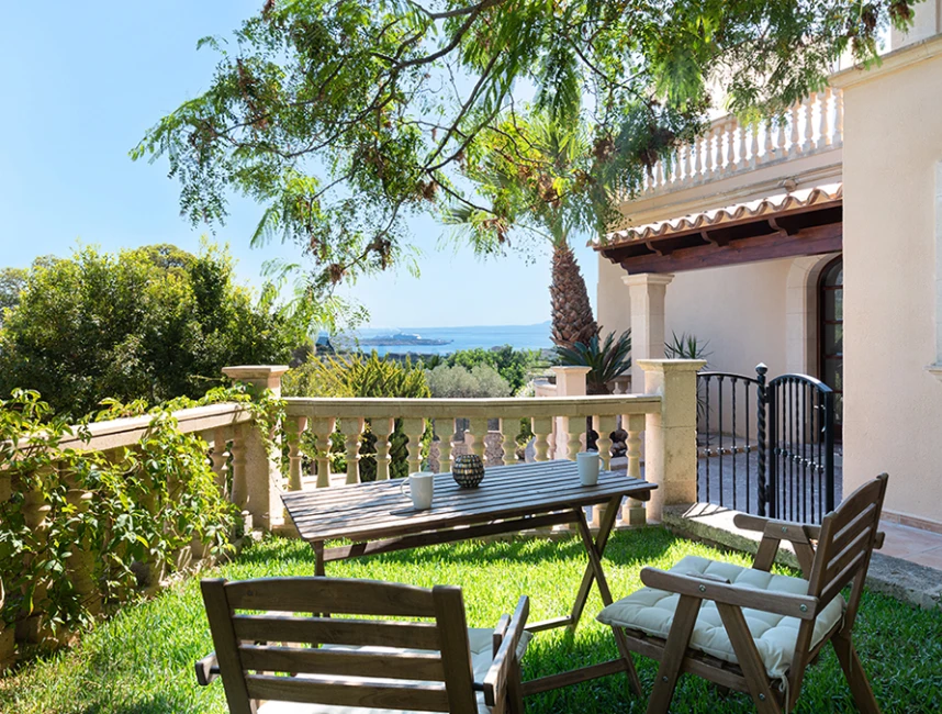 Spacieuse villa méditerranéenne avec vue sur la mer-19