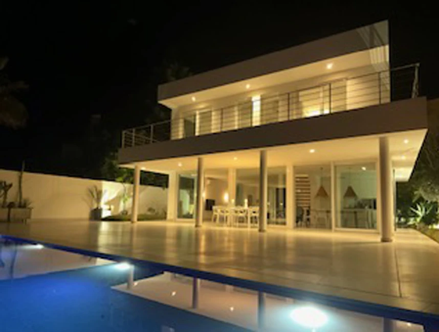 Moderne en nieuwe villa direct aan zee in Cala Pi-19