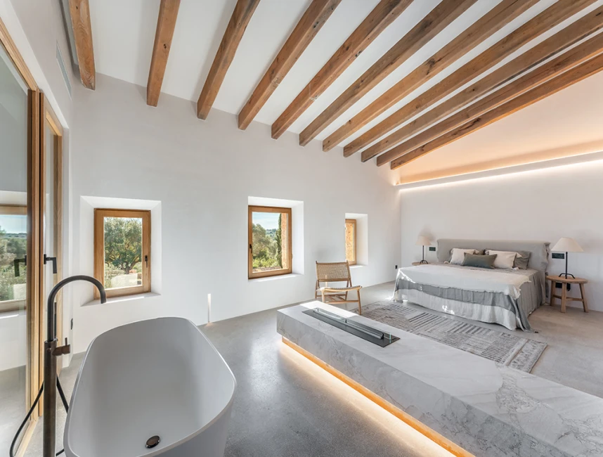 Restored heritage finca with sea views in Cala Varques-11