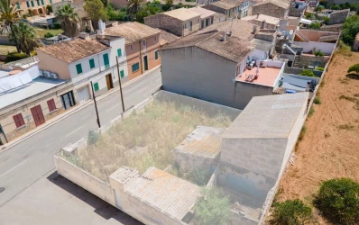 Solar urbà amb projecte a Ses Salines