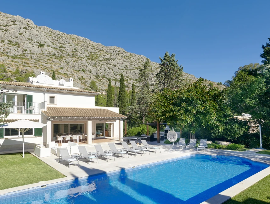 Winter offer. Luxurious villa with heated pool near Pollensa-5