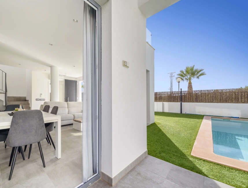 Helt ny villa nära stranden att köpa i Can Picafort, Mallorca-6