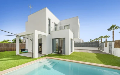 Helt ny villa nära stranden att köpa i Can Picafort, Mallorca