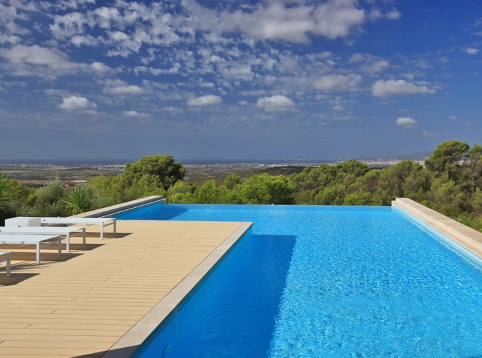 High-quality luxury villa in Puntiró-15