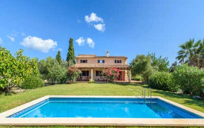 Lovely country house close to Pollensa