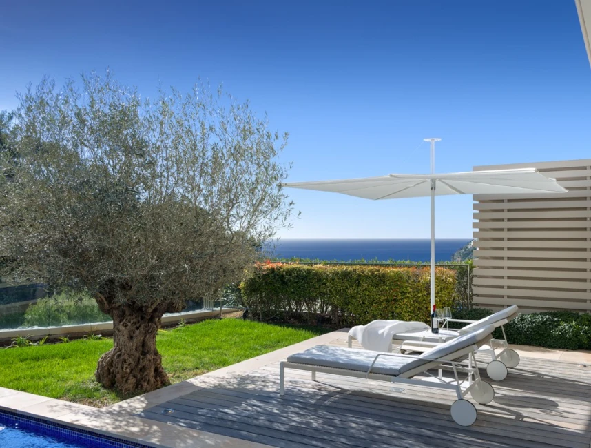 Luxe villa met uitzicht op zee-4