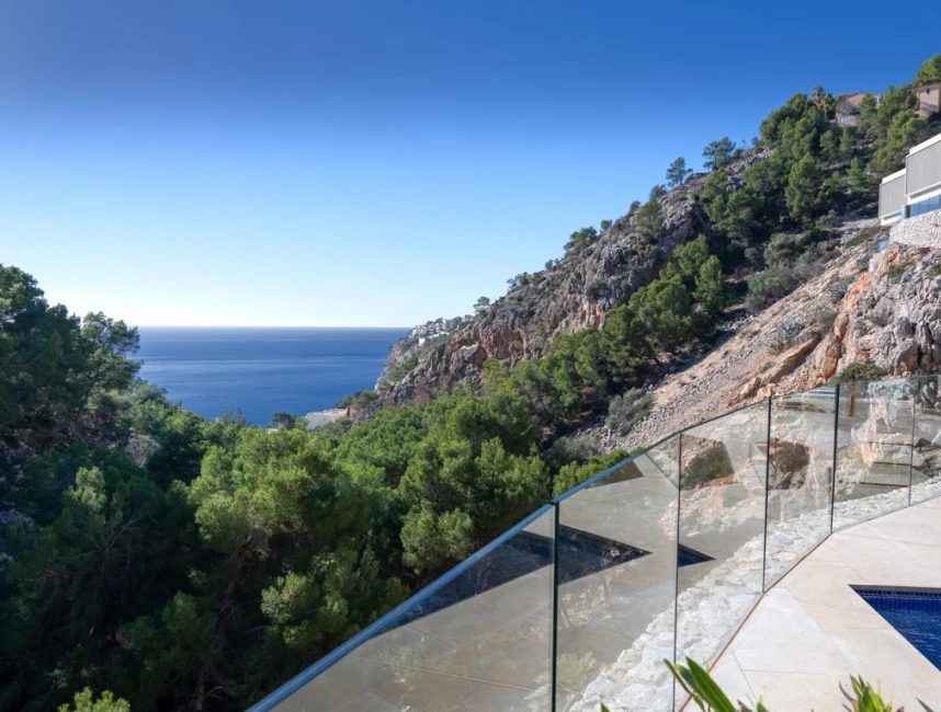 Luxe villa met uitzicht op zee-6
