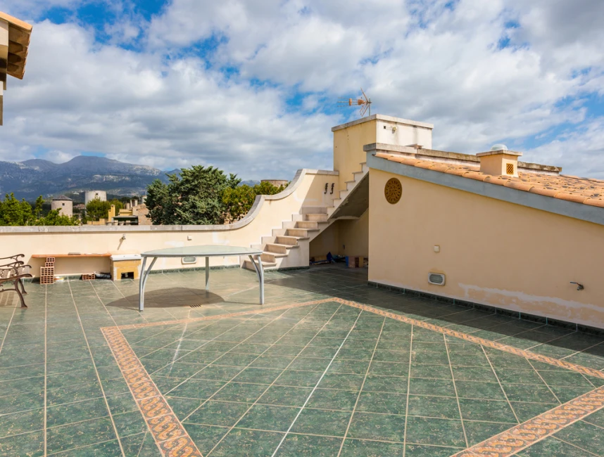 Luxe woning met binnenzwembad in Inca-2