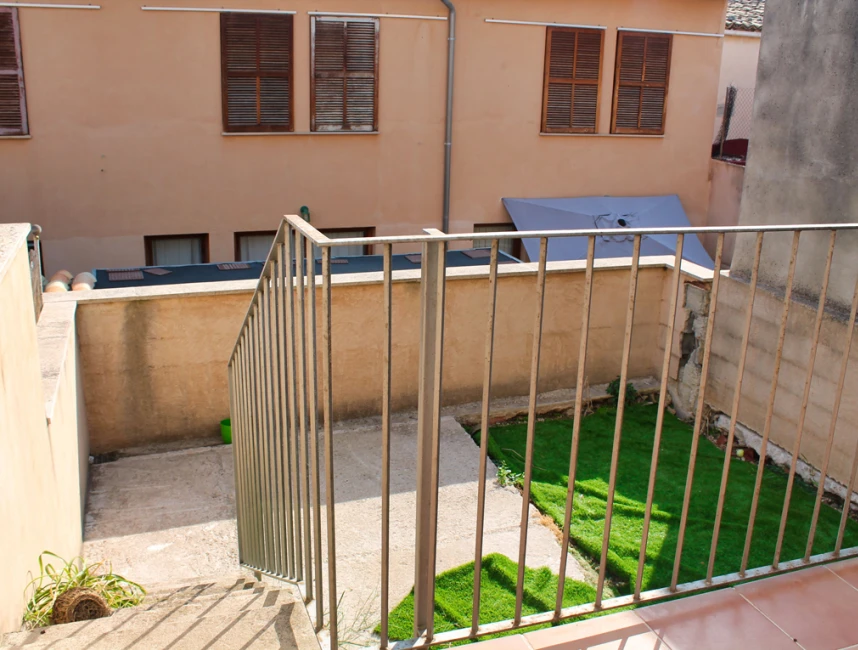 Townhouse with small garden in Moscari-10