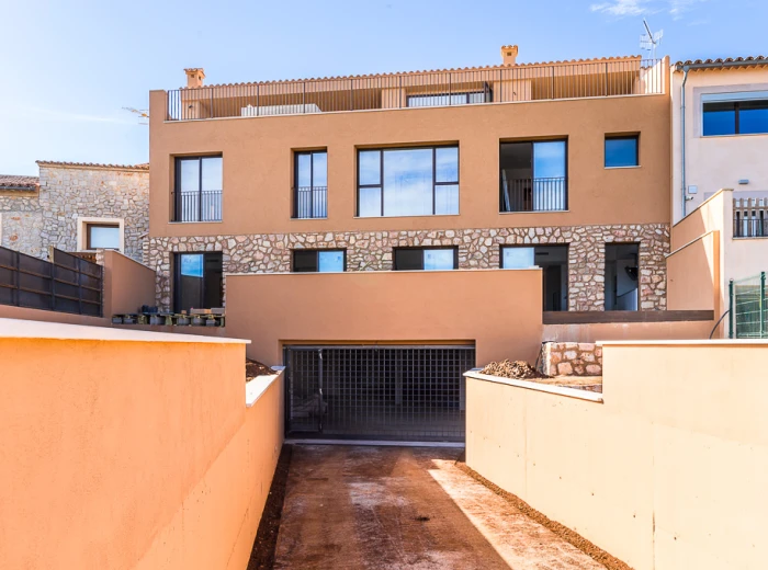 New and modern townhouse with pool in Biniamar-14