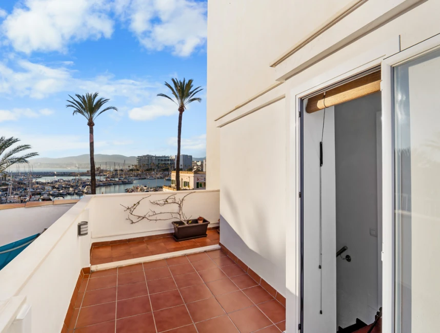 Bonito apartament reformat amb vista al port a Portixol-4