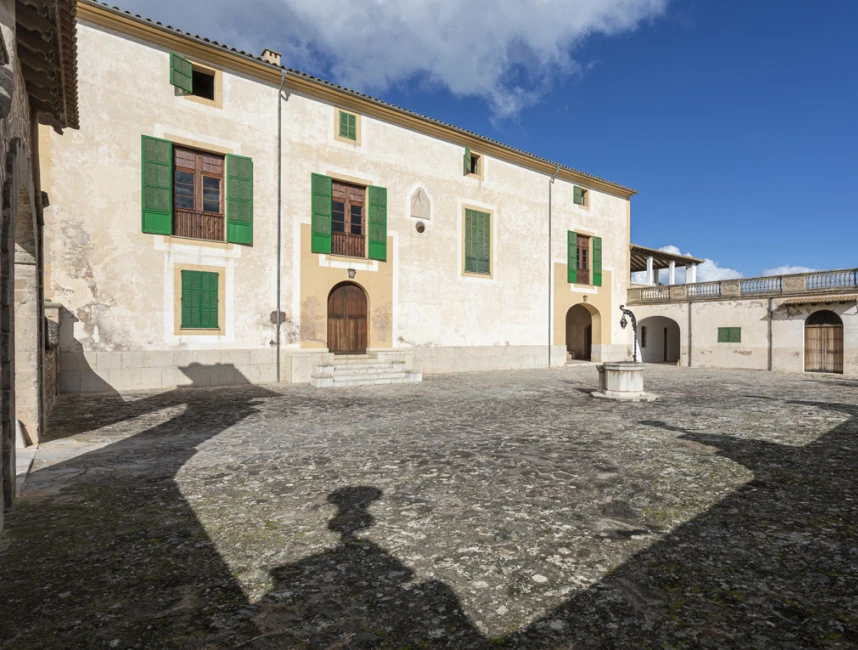 Villa del XVI secolo alla periferia di Montuiri-31