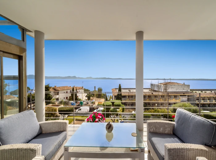 Fantastic sea view villa in Alcanada-14