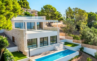 Prachtige villa met uitzicht op zee - nieuw gebouwd