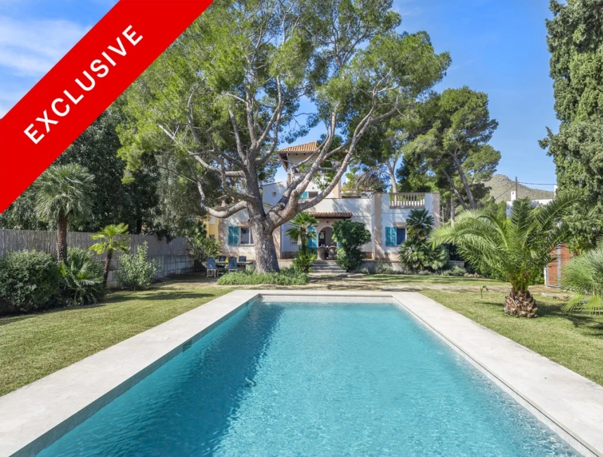 Excellent villa close to the beach with large pool and garage-1