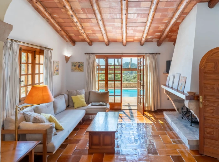 Finca on top of the hill with fantastic ocean and panoramic views-5