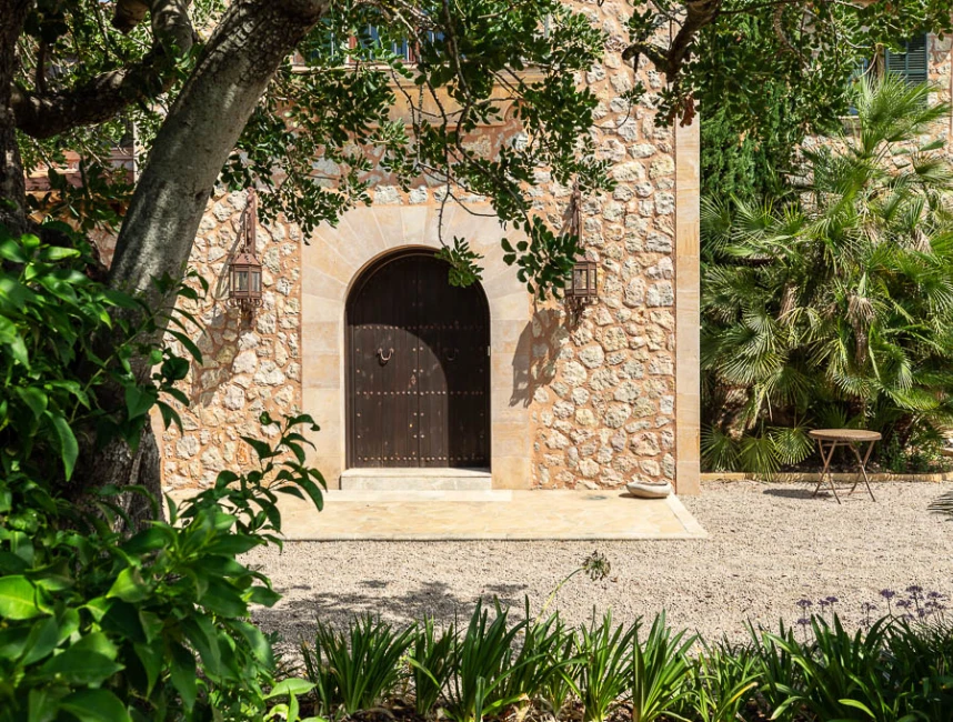 Autentyczny wiejski dom na Majorce ze wspaniałymi widokami-4