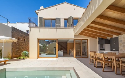 Fabulous brand-new townhouse with pool and garage in Pollensa