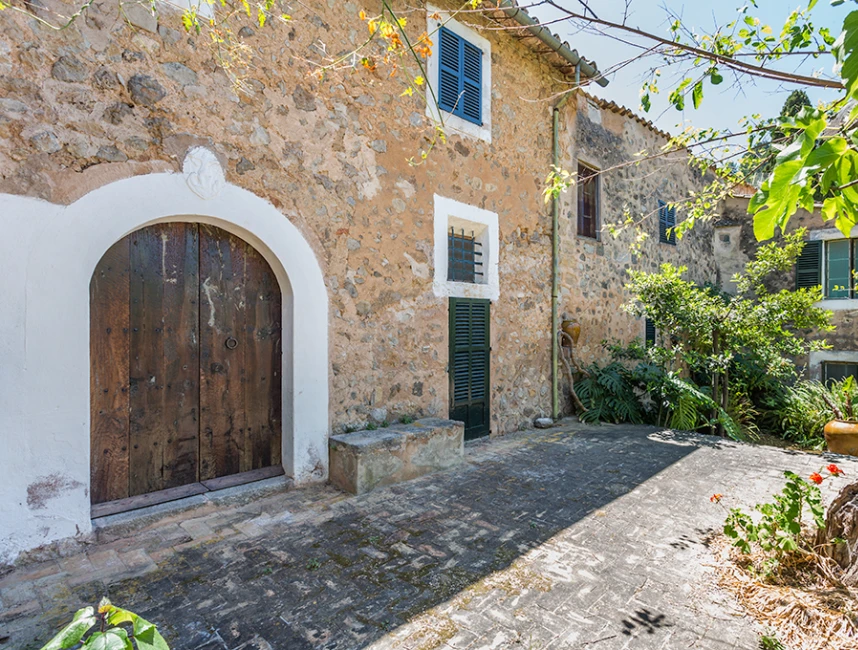 Traditional Deià-home with beautiful gardens-12