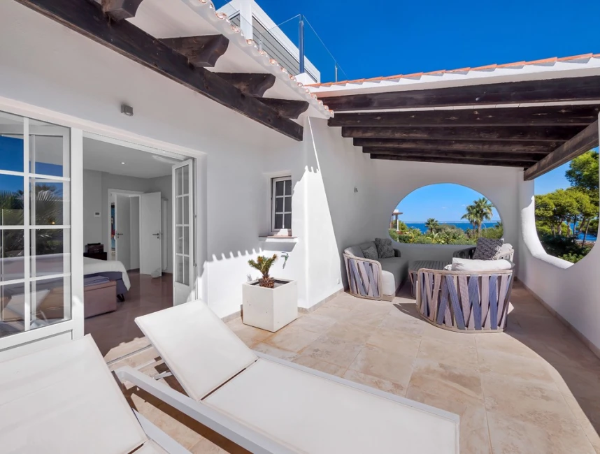 Charming villa with garden, sea views & rental licence-21