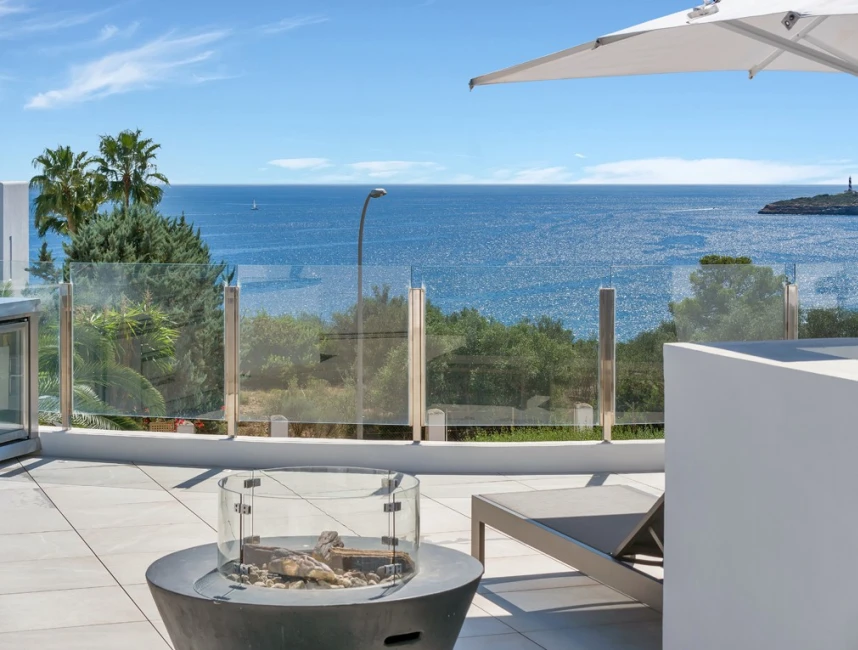 Charming villa with garden, sea views & rental licence-28