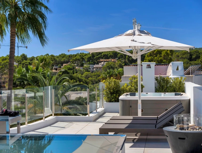 Charming villa with garden, sea views & rental licence-27